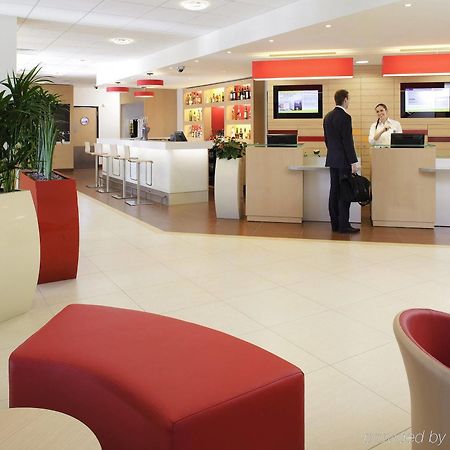 Ibis Lyon L'Isle D'Abeau Hotel ภายนอก รูปภาพ