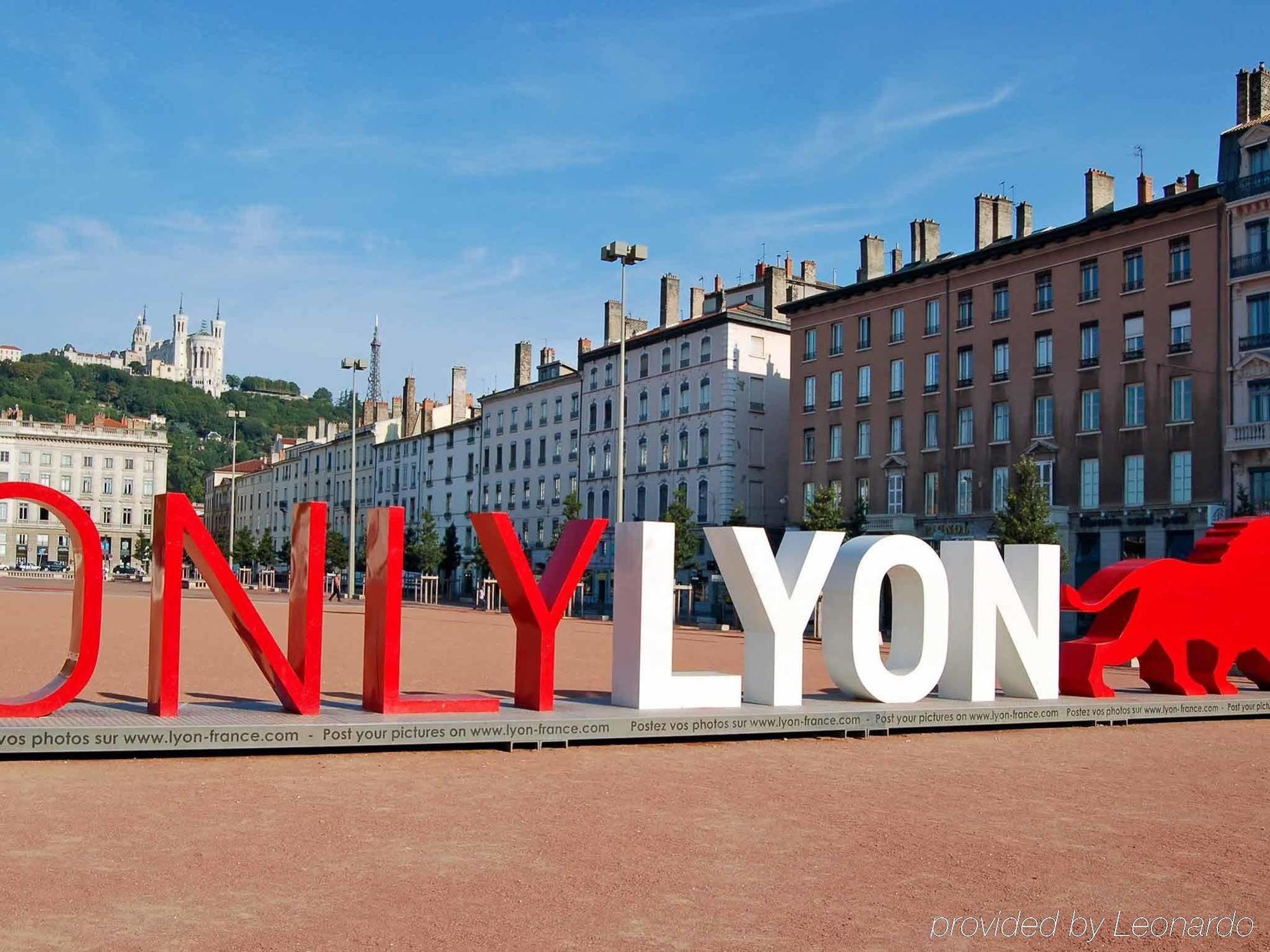 Ibis Lyon L'Isle D'Abeau Hotel ภายนอก รูปภาพ