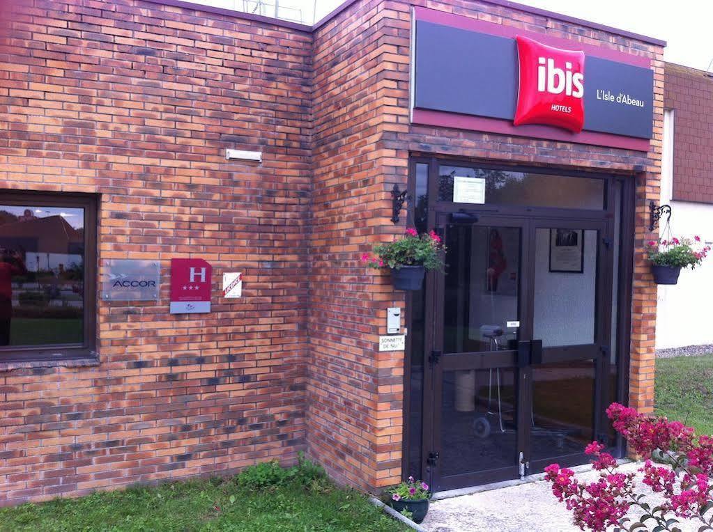 Ibis Lyon L'Isle D'Abeau Hotel ภายนอก รูปภาพ