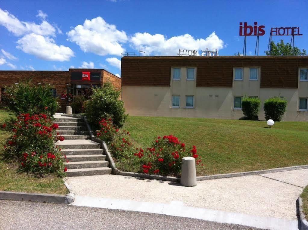 Ibis Lyon L'Isle D'Abeau Hotel ภายนอก รูปภาพ